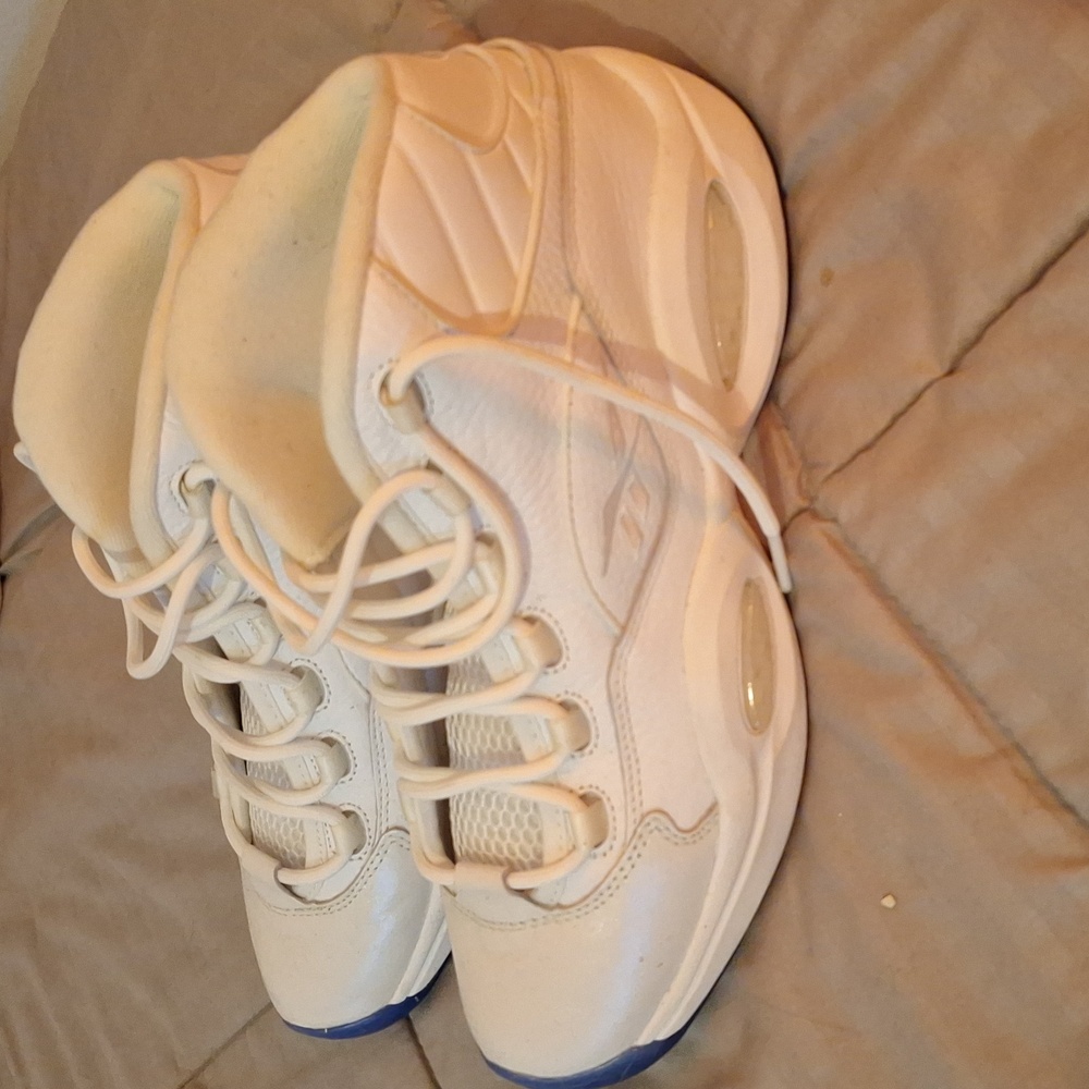 Sneakers Reebok Iverson size 10... Rarely used